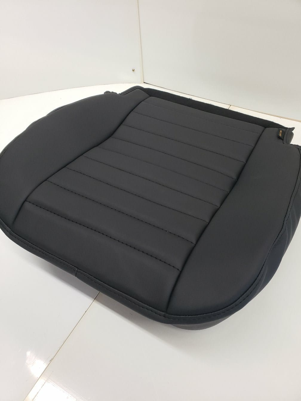 Bostrom T-series old-style black faux leather Seat Cover